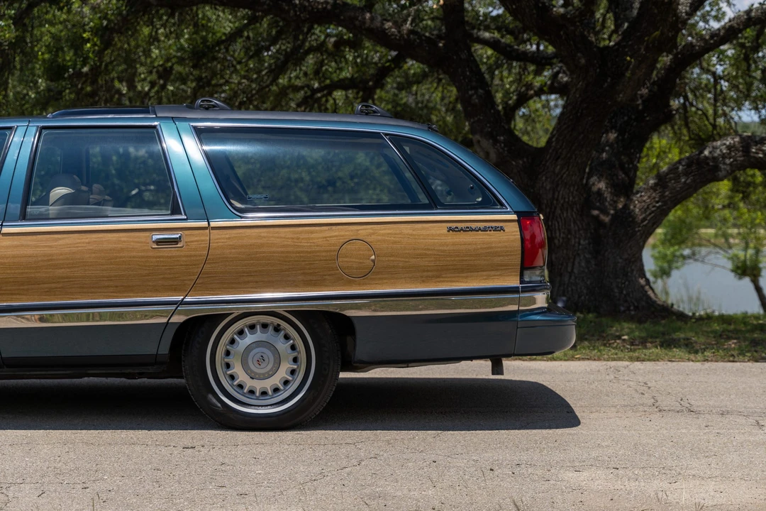 1995 Buick Roadmaster - Image 29 of 31