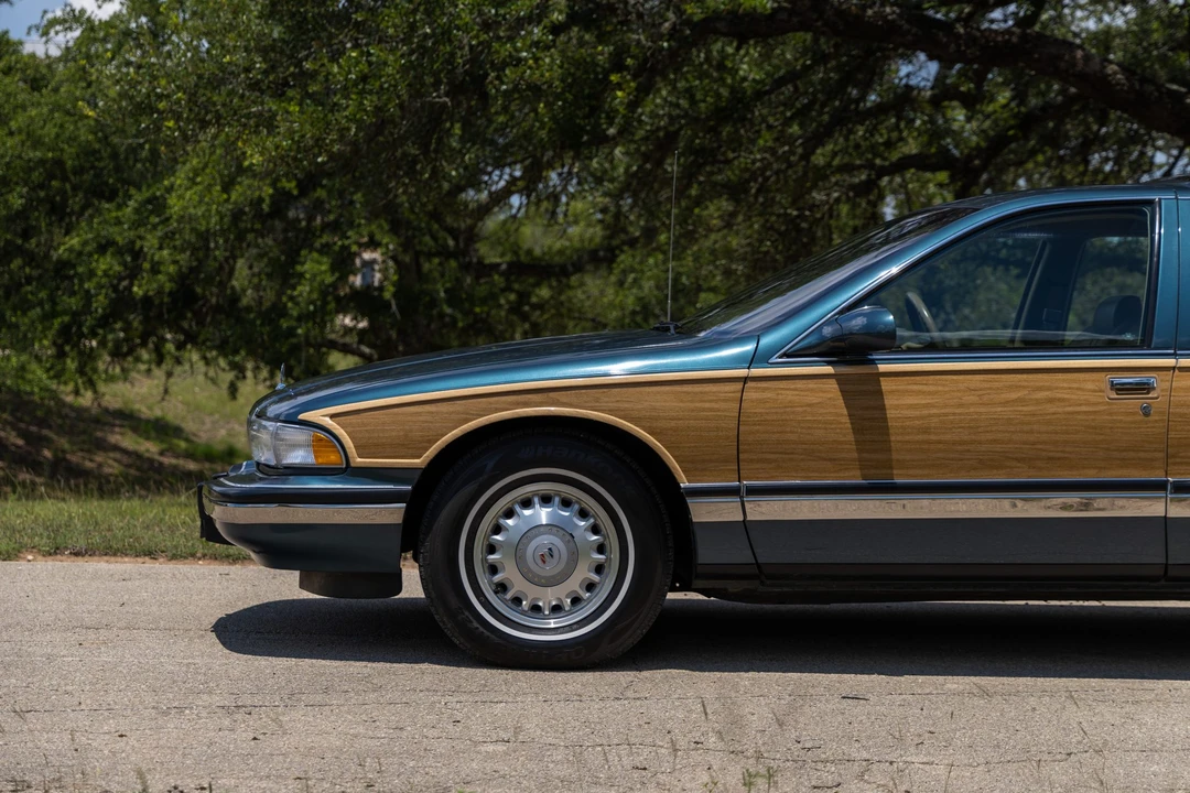 1995 Buick Roadmaster - Image 27 of 31