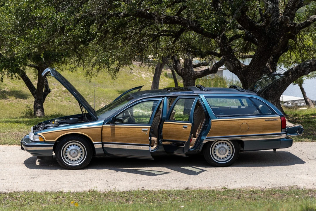 1995 Buick Roadmaster - Image 22 of 31