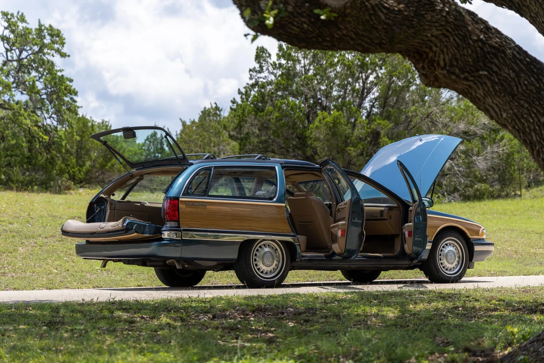 1995 Buick Roadmaster - Image 23 of 31
