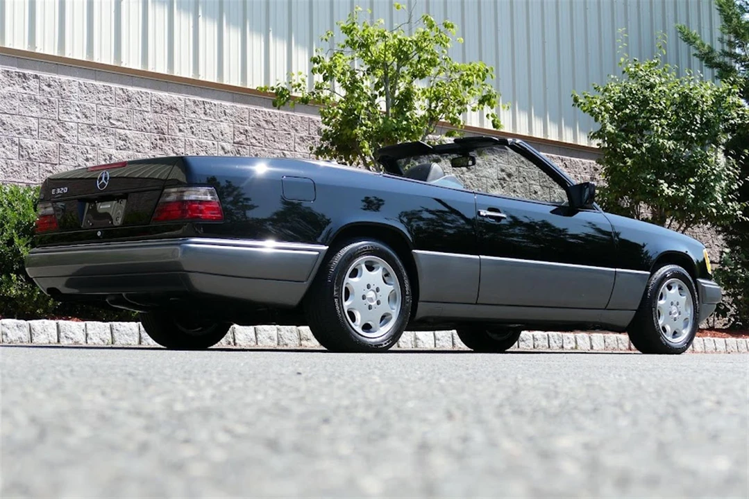 1995 Mercedes-Benz W124 E-Class - Image 14 of 31