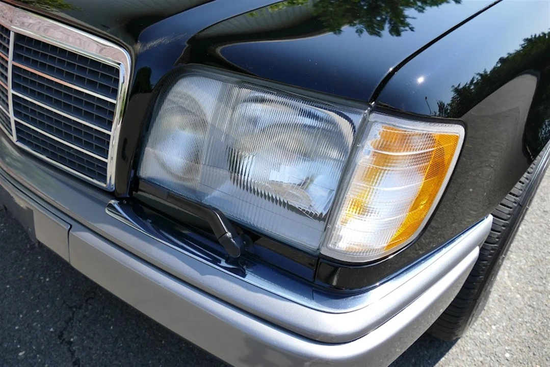 1995 Mercedes-Benz W124 E-Class - Image 30 of 31