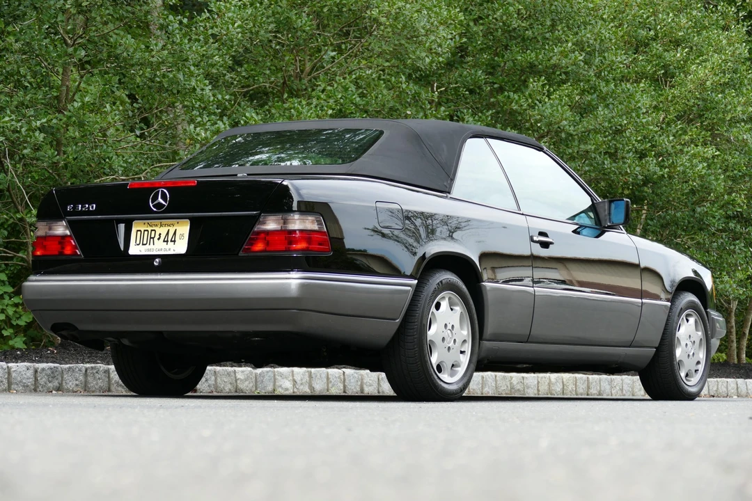 1995 Mercedes-Benz W124 E-Class - Image 25 of 31