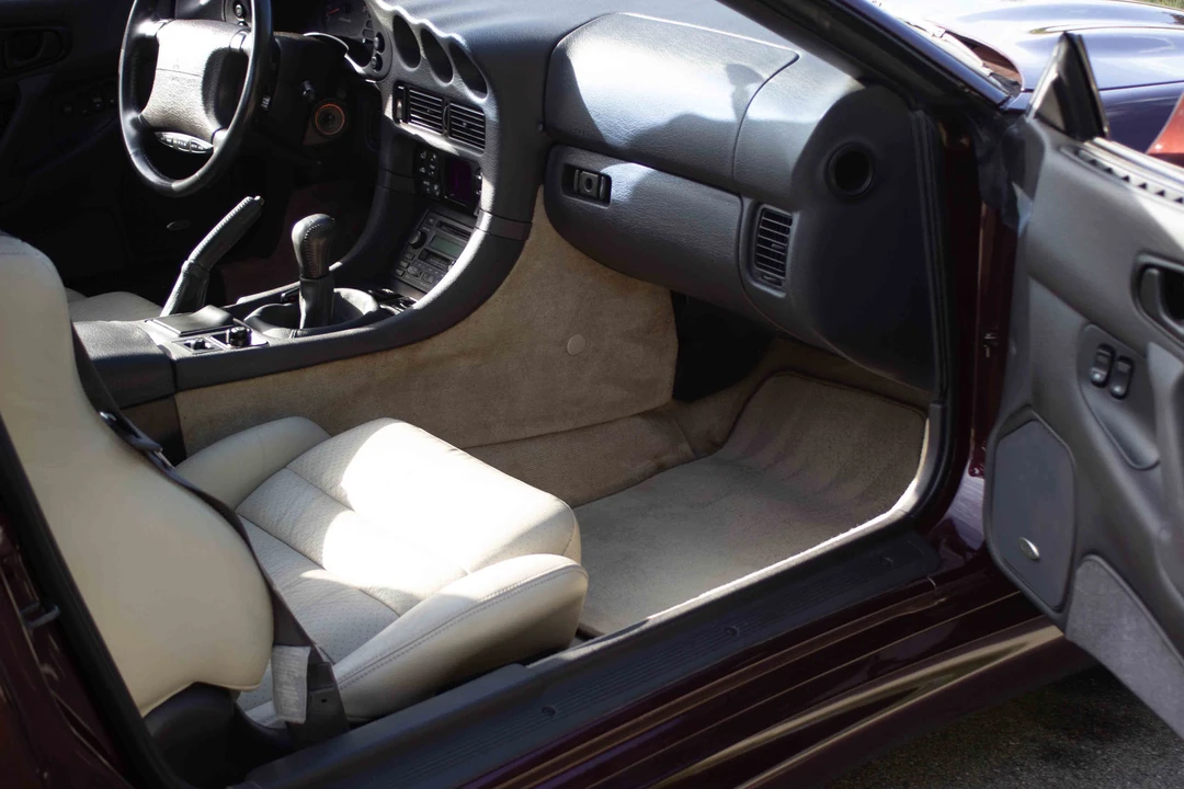 1995 Mitsubishi 3000GT Series 2 - Image 27 of 31
