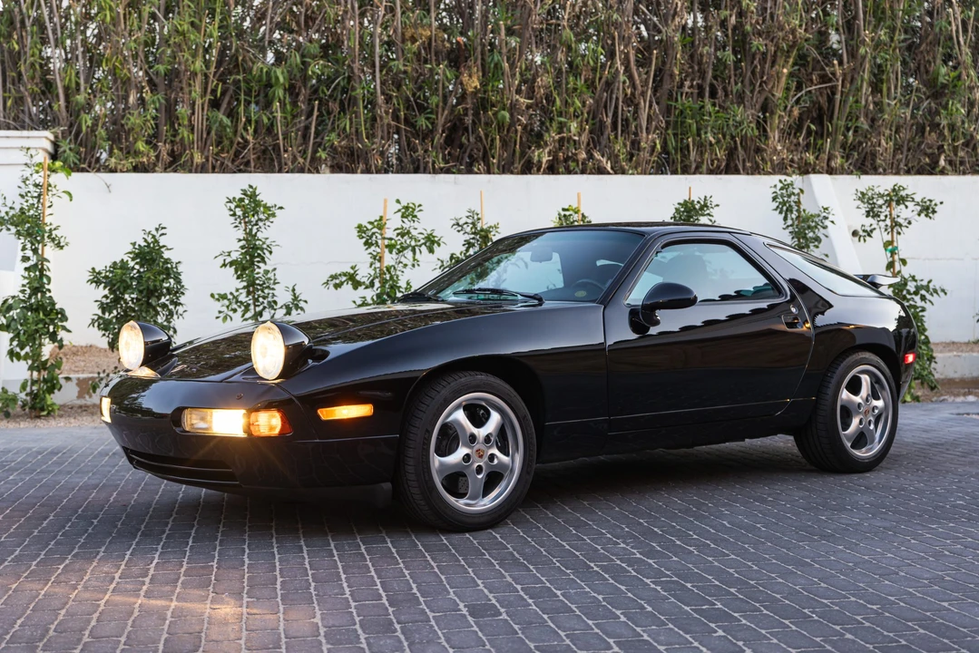 1995 Porsche - Image 2 of 31