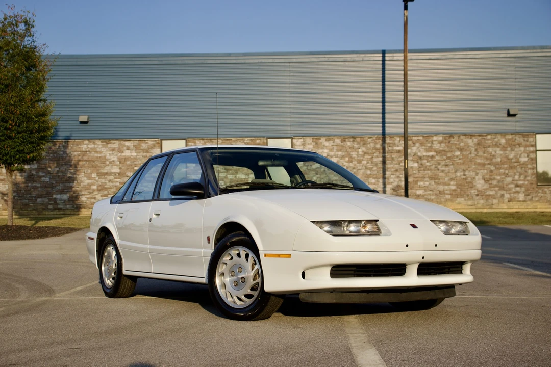 1995 Saturn - Image 2 of 31