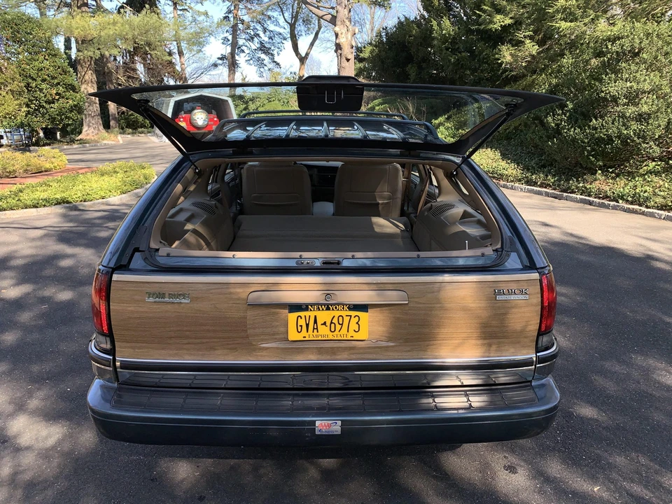 1996 Buick Roadmaster - Image 11 of 31