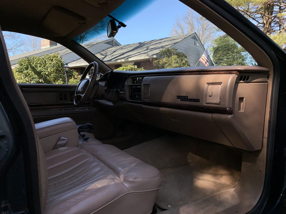 1996 Buick Roadmaster - Image 28 of 31