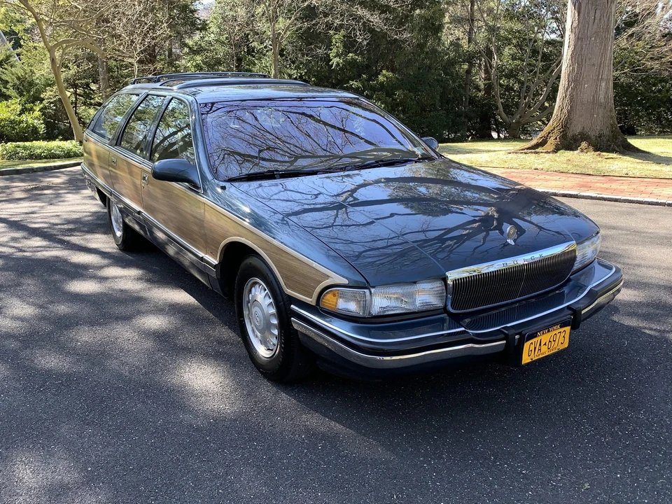 1996 Buick Roadmaster - Image 3 of 31