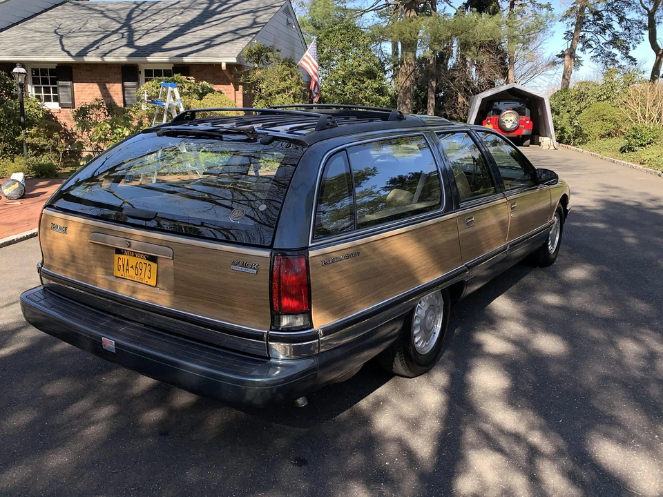 1996 Buick Roadmaster - Image 13 of 31
