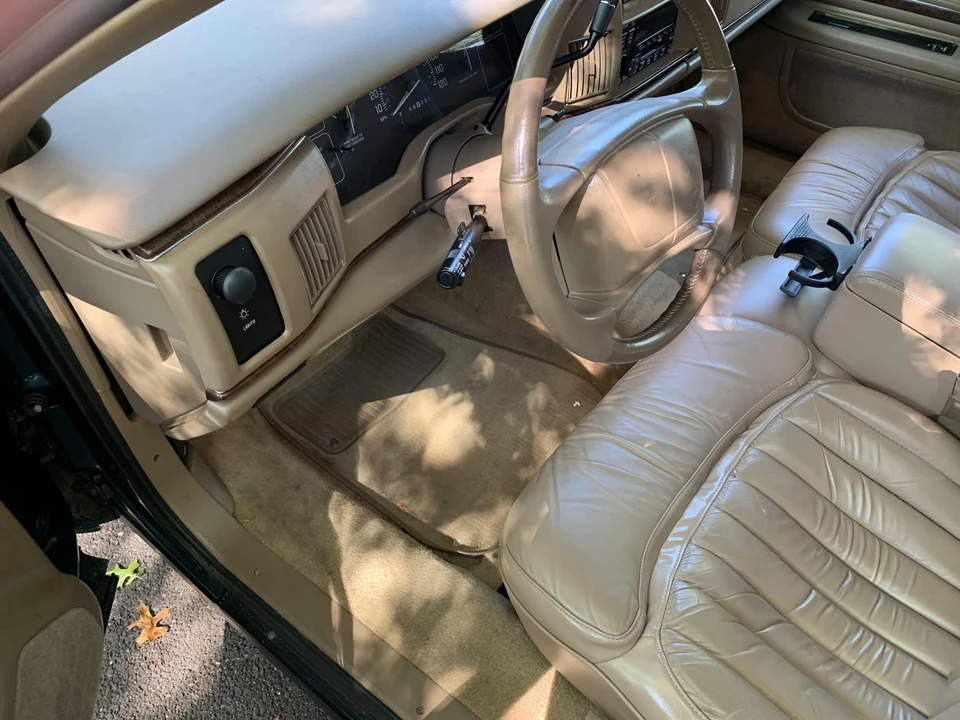 1996 Buick Roadmaster - Image 26 of 31