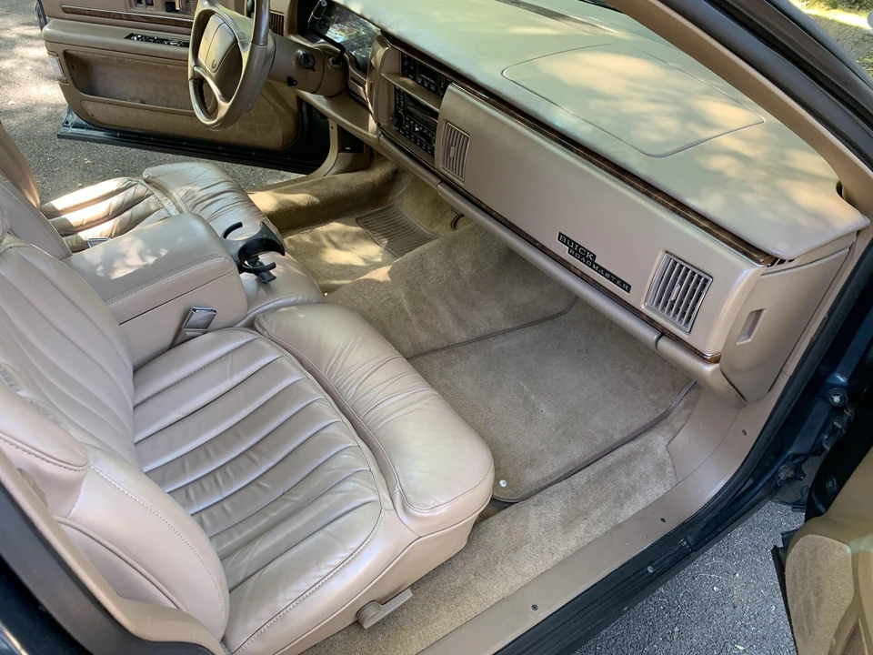 1996 Buick Roadmaster - Image 24 of 31