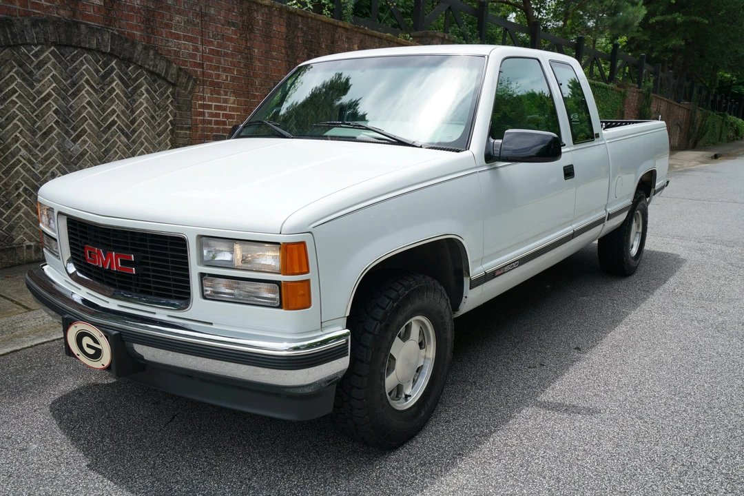 1996 GMC Sierra 1st Gen - Image 2 of 31