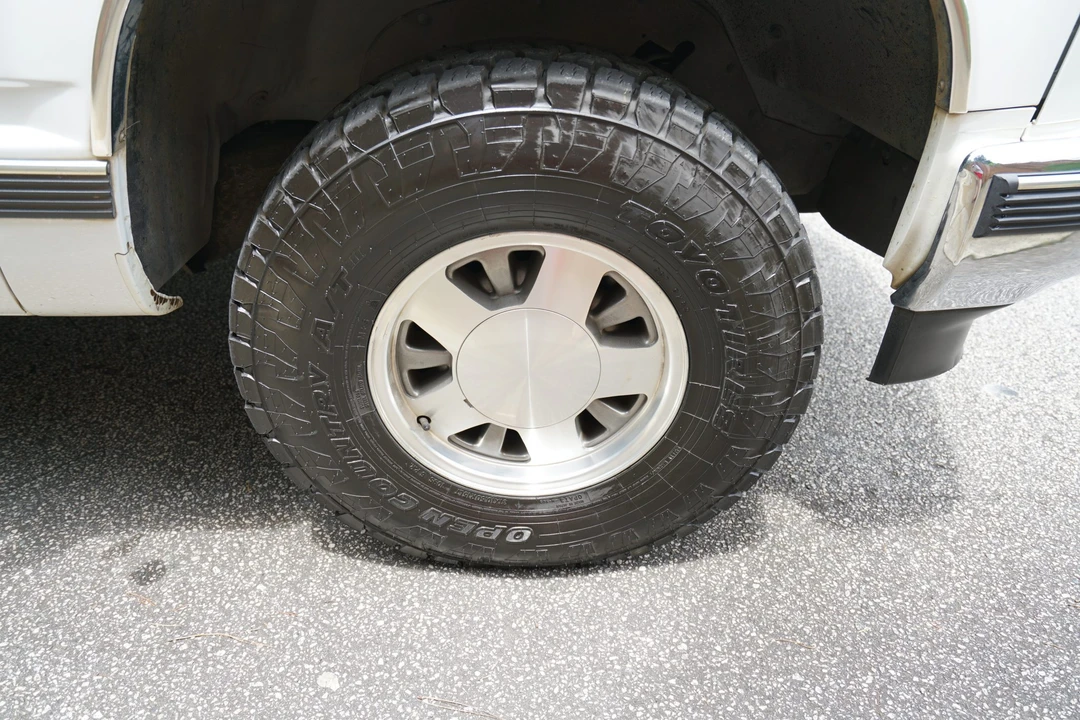 1996 GMC Sierra 1st Gen - Image 30 of 31