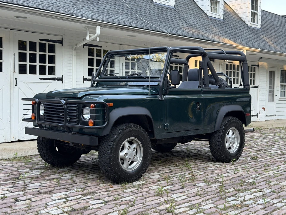 1997 Land Rover Defender 90 - Image 2 of 31