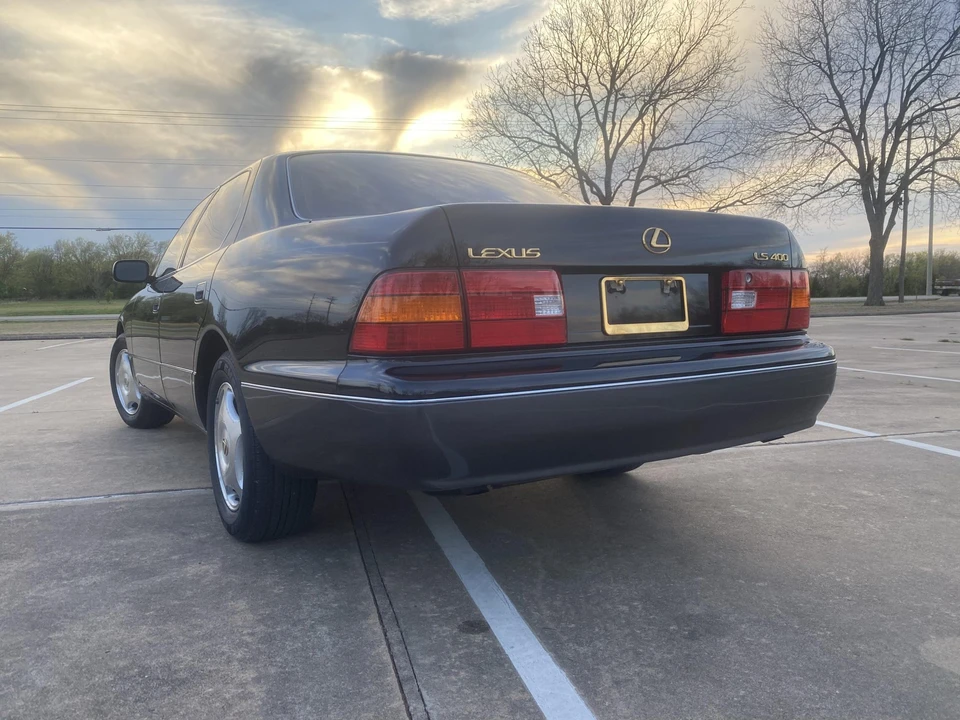 1998 Lexus LS 2nd Gen - Image 9 of 31