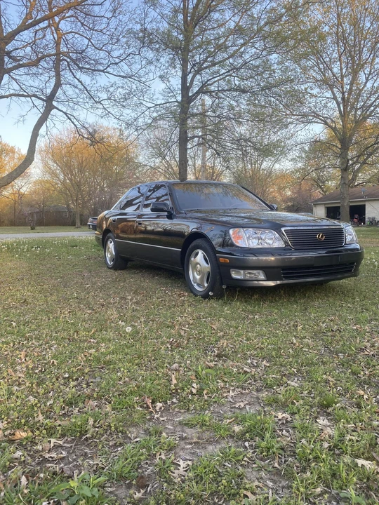 1998 Lexus LS 2nd Gen - Image 2 of 31