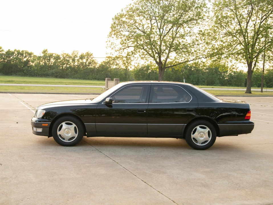 1998 Lexus LS 2nd Gen - Image 13 of 31