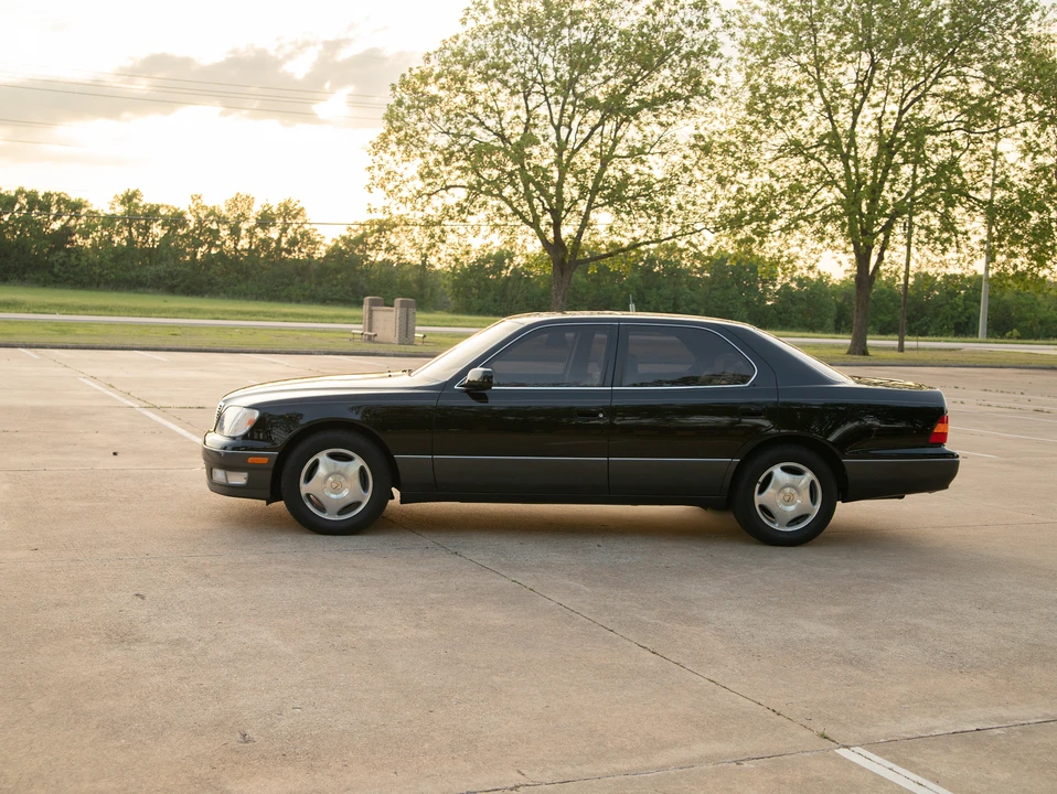 1998 Lexus LS 2nd Gen - Image 12 of 31