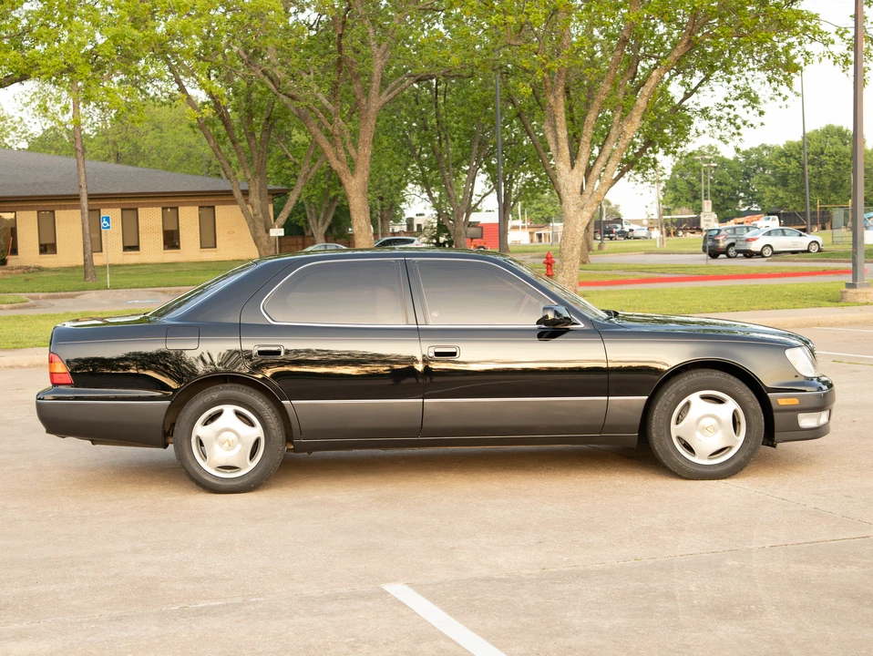 1998 Lexus LS 2nd Gen - Image 4 of 31