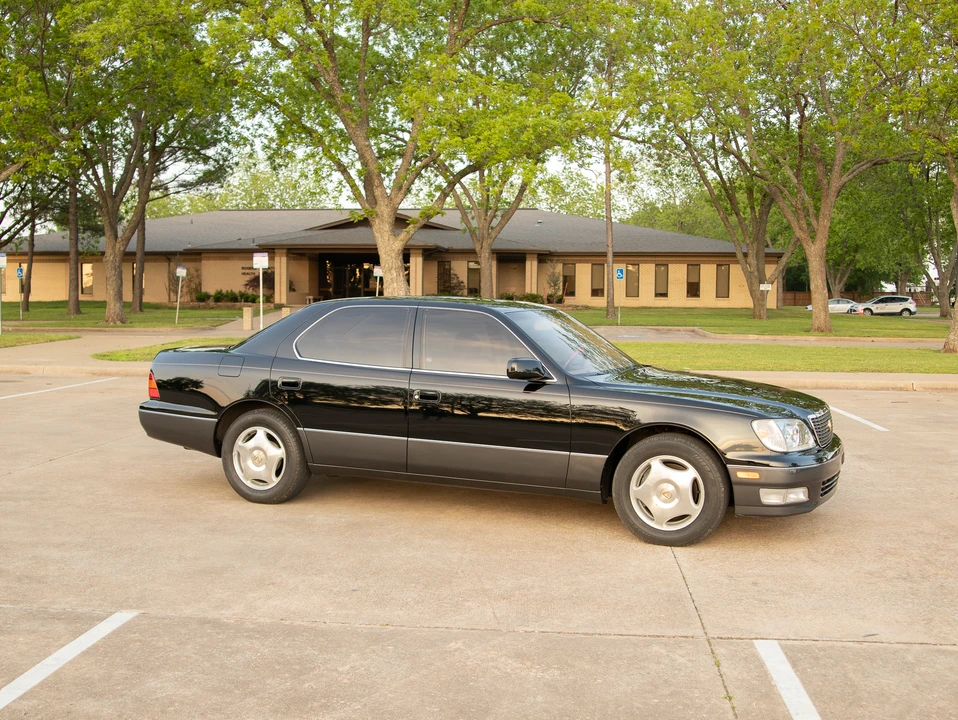 1998 Lexus LS 2nd Gen - Image 3 of 31