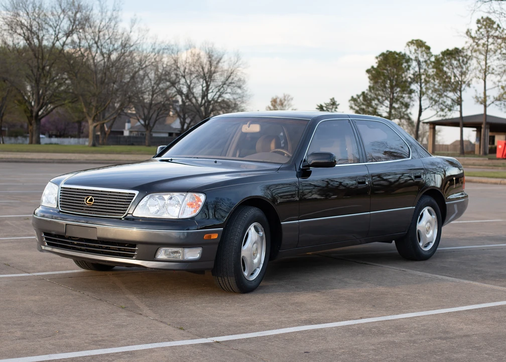 1998 Lexus LS 2nd Gen - Image 16 of 31