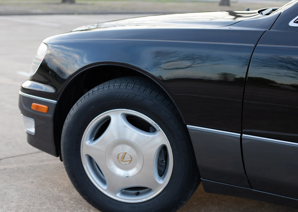 1998 Lexus LS 2nd Gen - Image 29 of 31