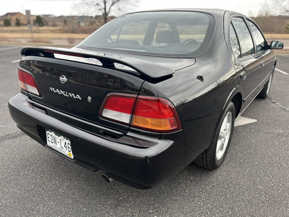 1999 Nissan Maxima 4th Gen - Image 18 of 31