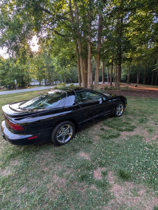 1999 Pontiac Firebird Formula 4th Gen - Image 10 of 31