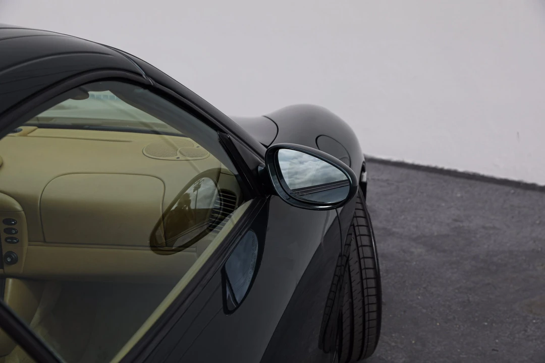 1999 Porsche 996 Carrera - Image 28 of 31