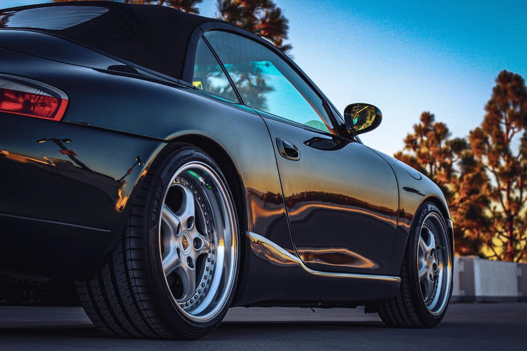1999 Porsche 996 Carrera - Image 27 of 31