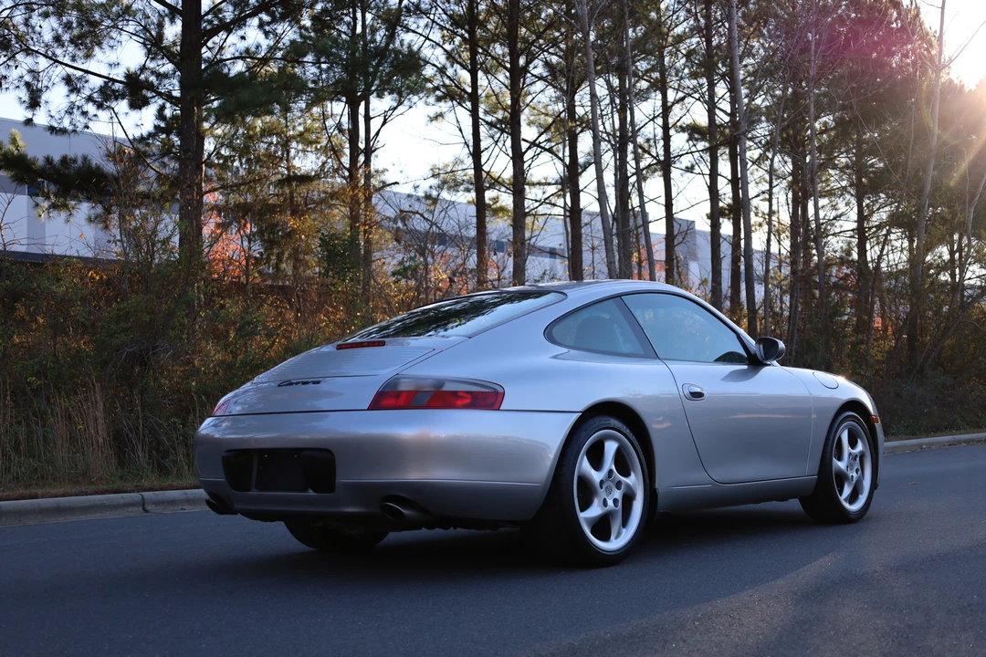 1999 Porsche 996 Carrera - Image 27 of 31