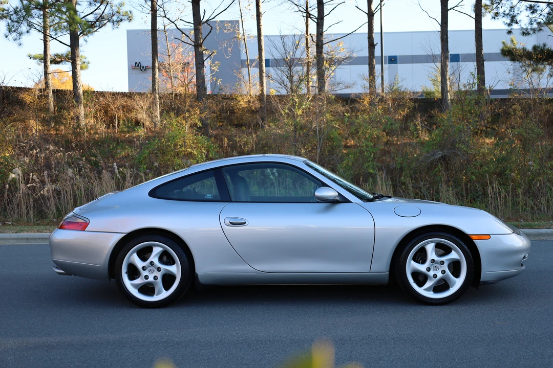 1999 Porsche 996 Carrera - Image 29 of 31