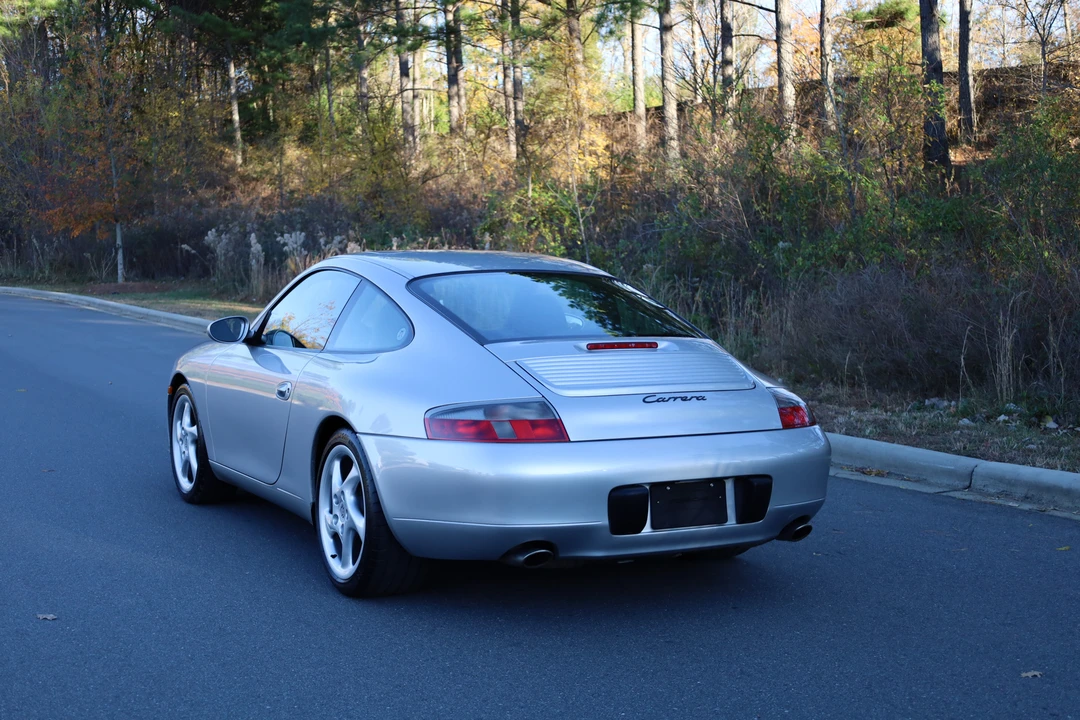 1999 Porsche 996 Carrera - Image 16 of 31