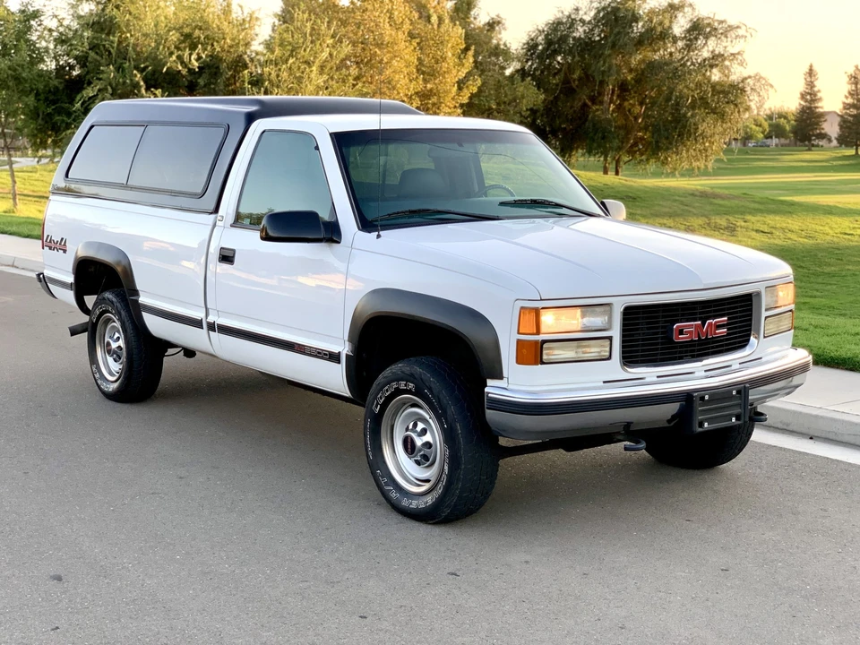 2000 GMC Sierra 1st Gen - Image 10 of 31