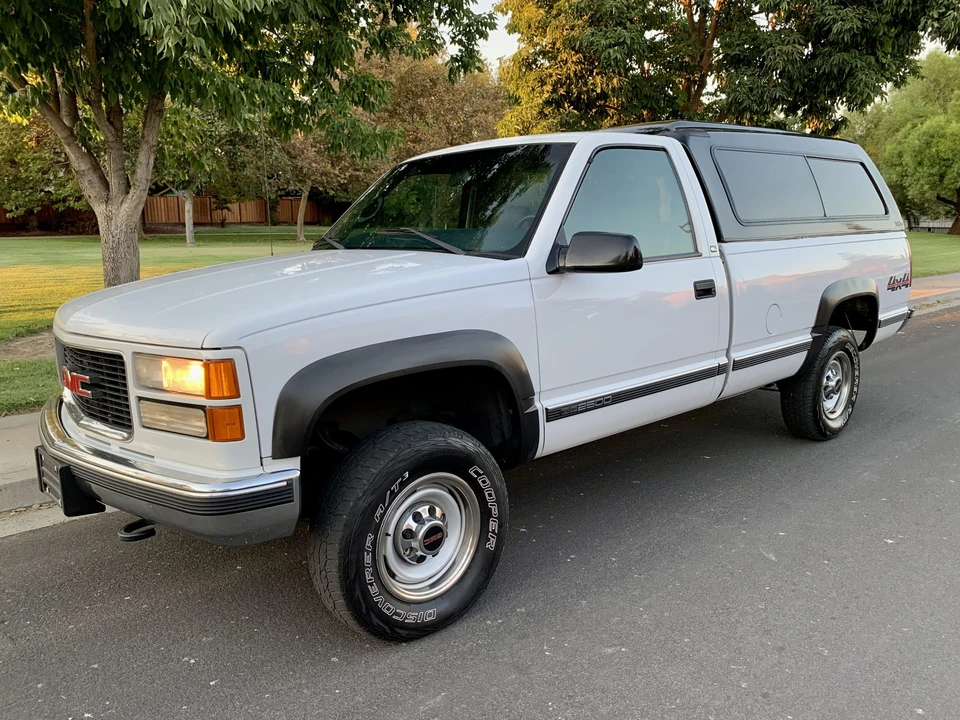 2000 GMC Sierra 1st Gen - Image 3 of 31
