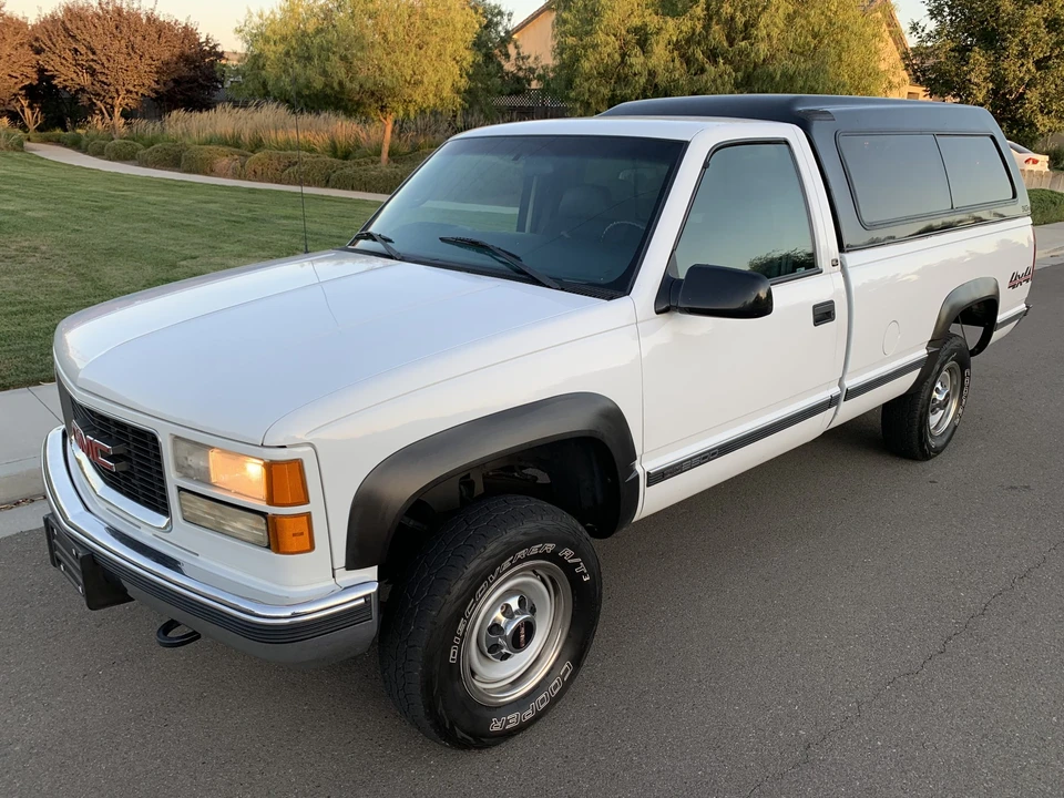 2000 GMC Sierra 1st Gen - Image 4 of 31