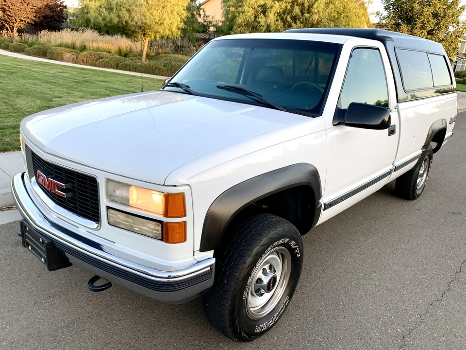 2000 GMC Sierra 1st Gen - Image 5 of 31