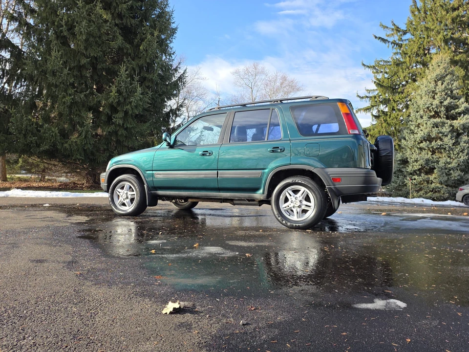 2000 Honda CR-V 1st Gen - Image 13 of 31