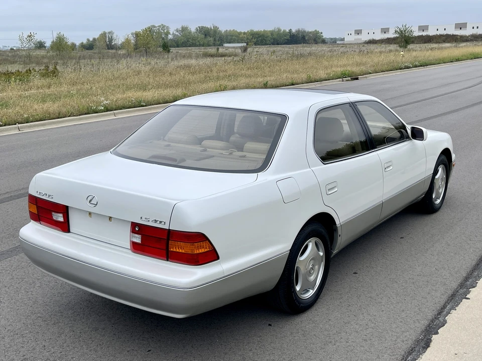 2000 Lexus LS 2nd Gen - Image 31 of 31