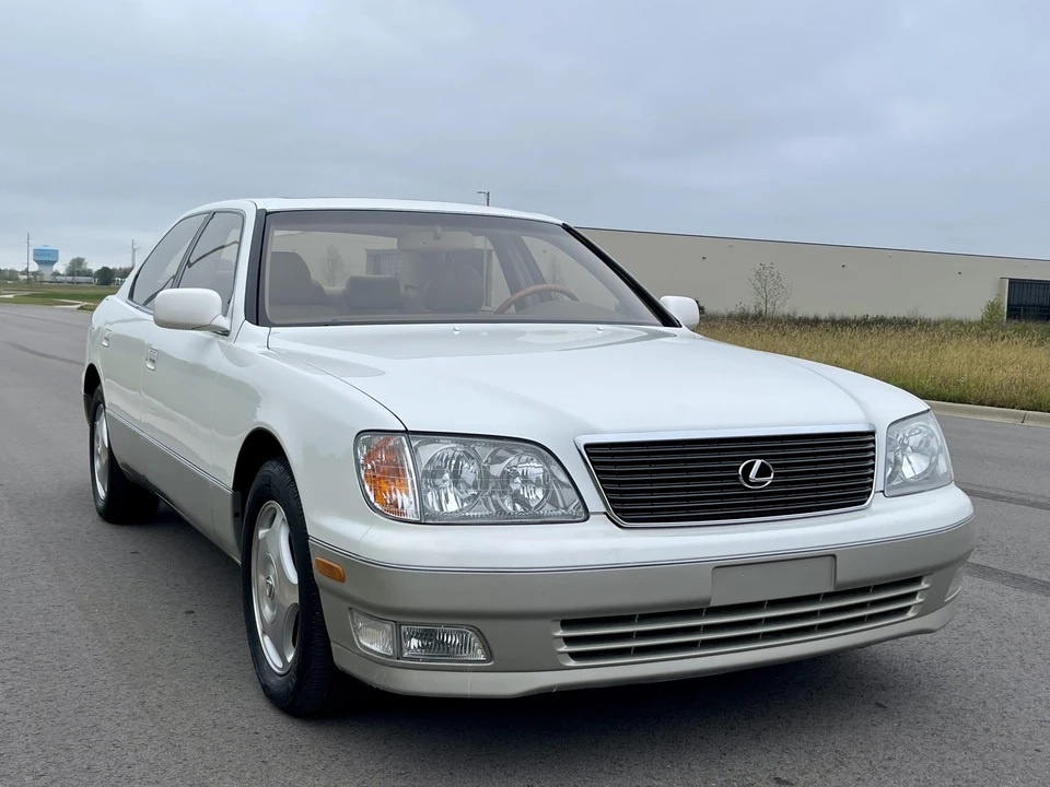 2000 Lexus LS 2nd Gen - Image 27 of 31