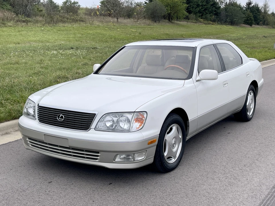 2000 Lexus LS 2nd Gen - Image 14 of 31
