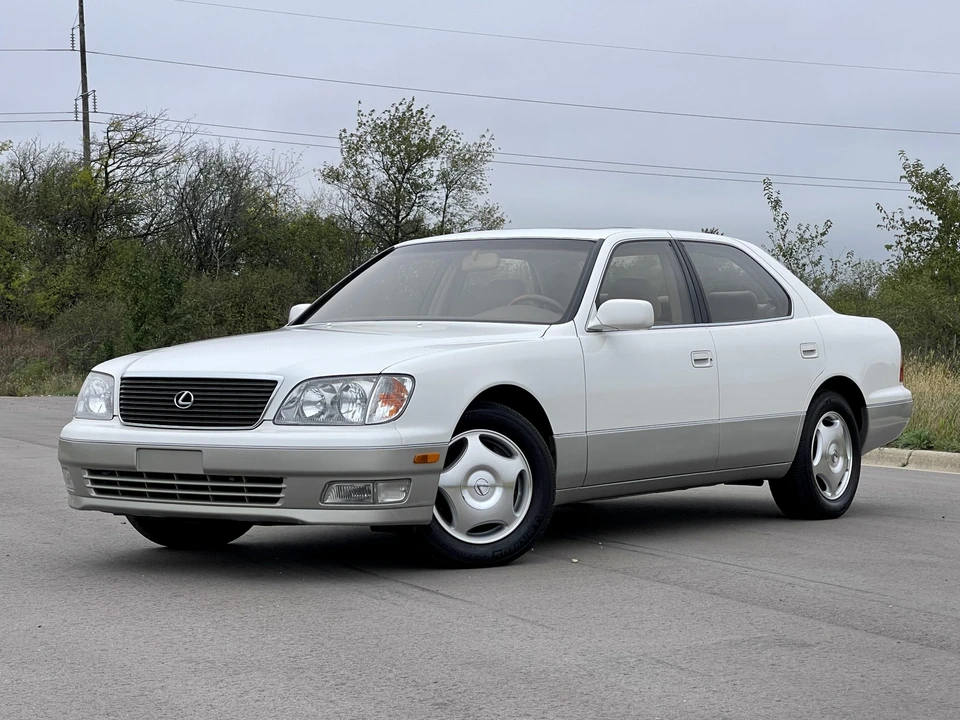 2000 Lexus LS 2nd Gen - Image 11 of 31