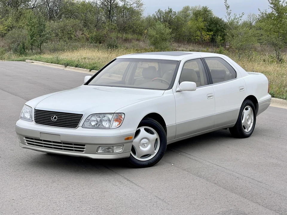 2000 Lexus LS 2nd Gen - Image 13 of 31