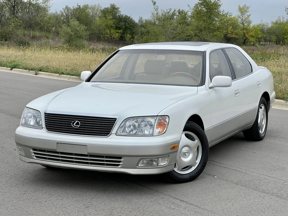 2000 Lexus LS 2nd Gen - Image 21 of 31