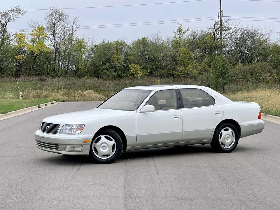 2000 Lexus LS 2nd Gen - Image 3 of 31