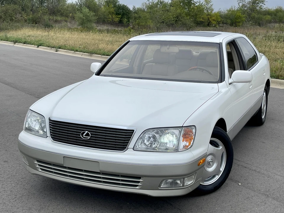 2000 Lexus LS 2nd Gen - Image 23 of 31