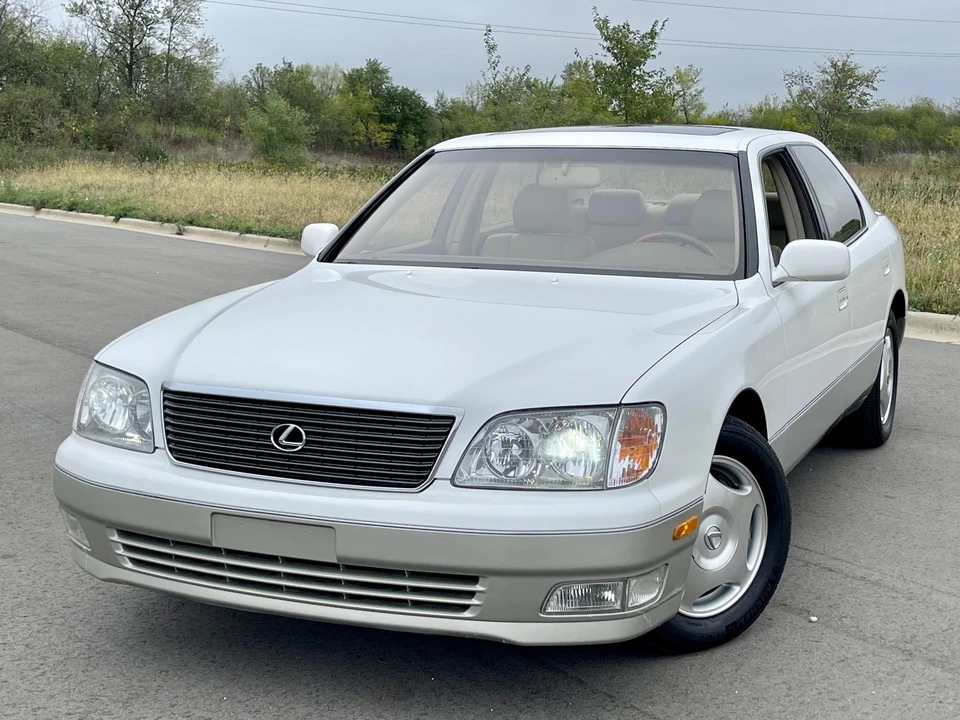 2000 Lexus LS 2nd Gen - Image 24 of 31