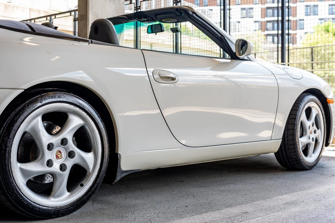 2000 Porsche 996 Carrera - Image 30 of 31