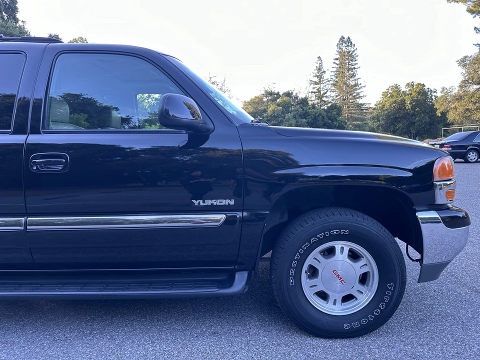 2001 GMC Yukon 2nd Gen - Image 18 of 31